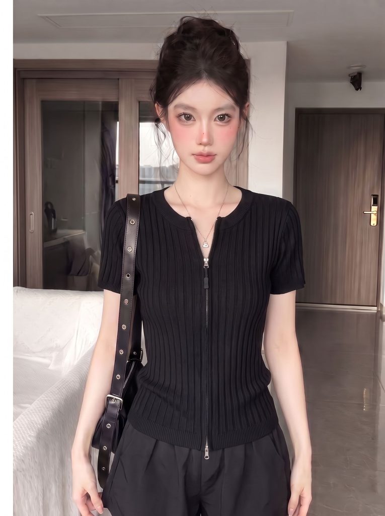 Korean Style Ice Silk Short Sleeve Knit Cardigan Women 2026 Summer New High-End Slim Short Top
