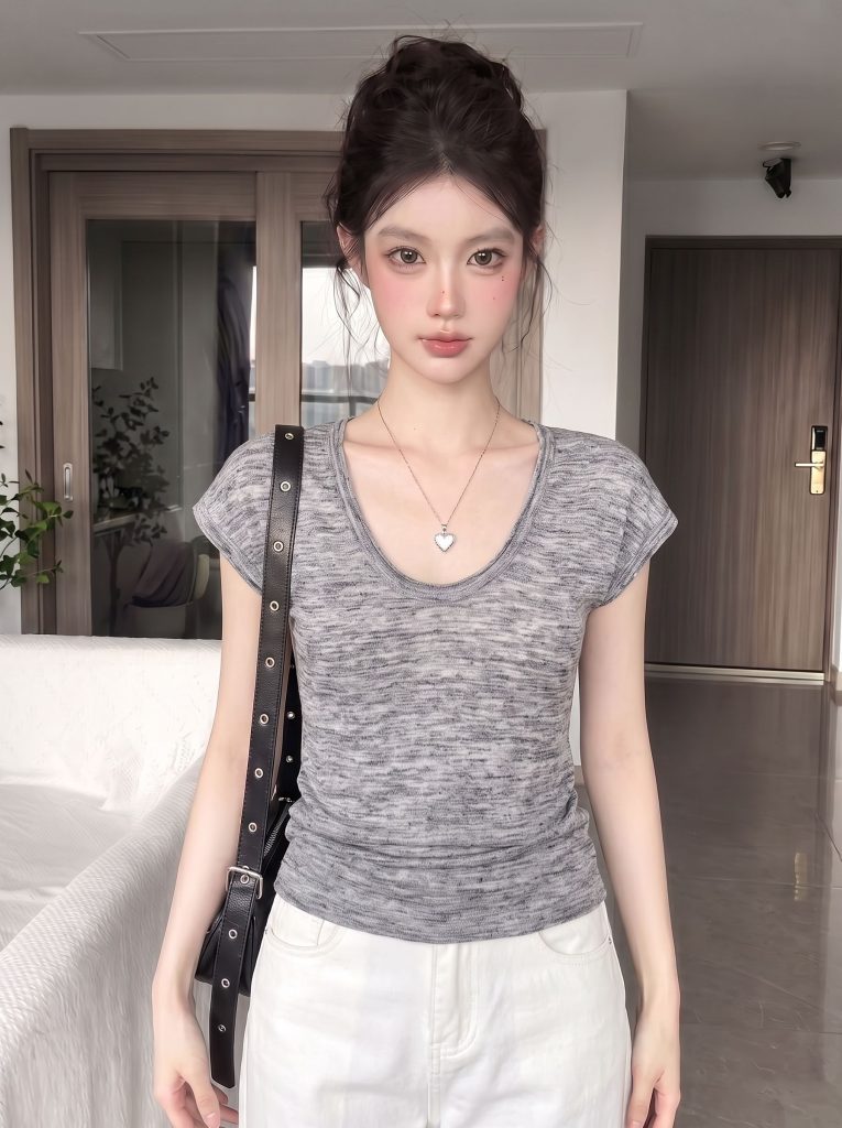 French Design Low Neck Short Sleeve Knit Top for Women Summer Slimming